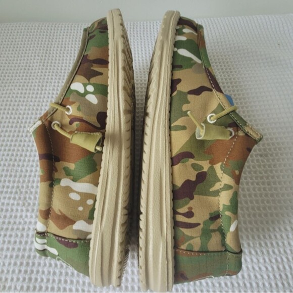 Hey Dude Wally Camouflage Multi Camo Army Green Shoes Slip On size M8 W10 - Picture 7 of 13
